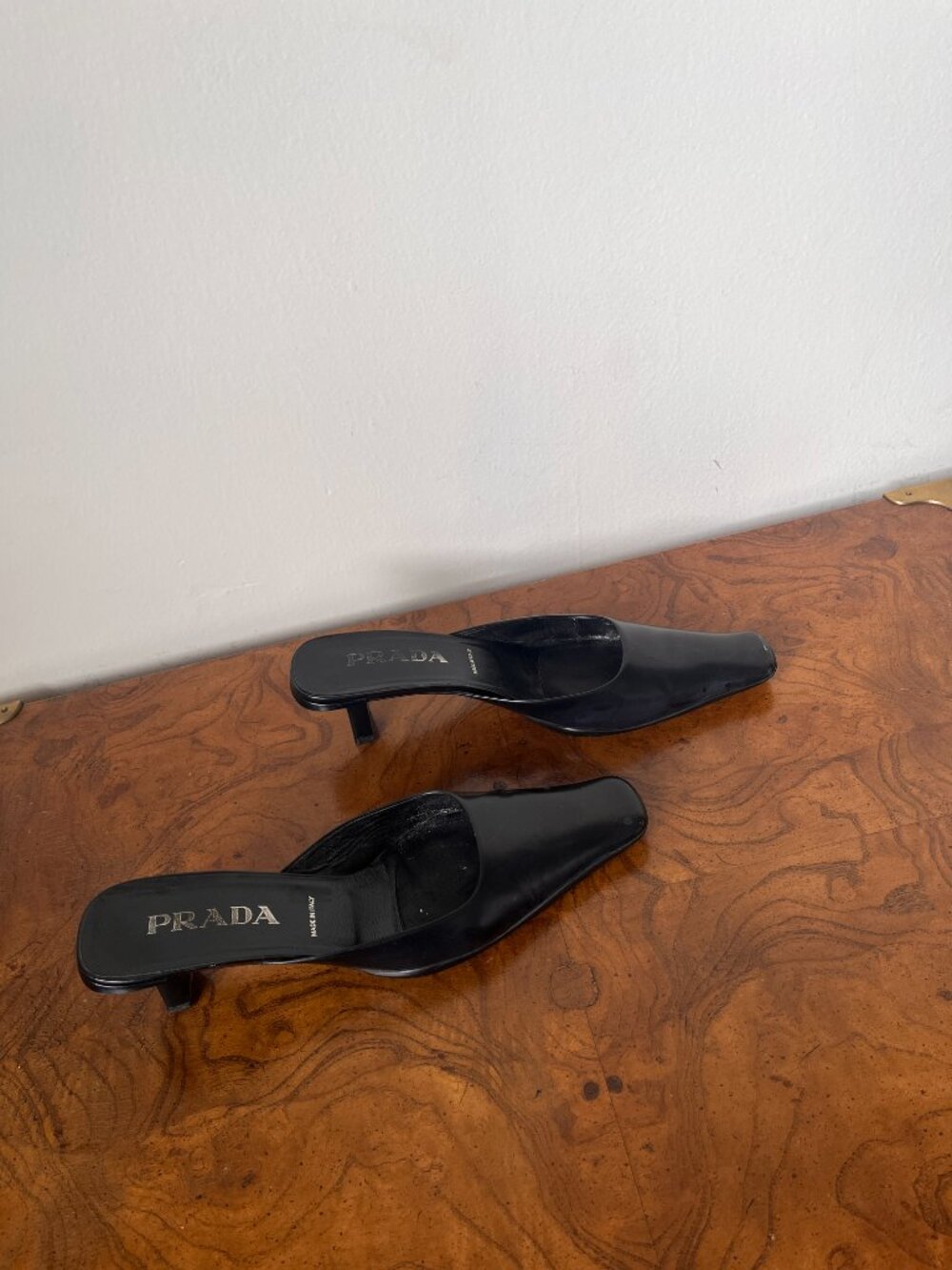 Prada Vintage Y2K Leather Mules EU 39.5 US 9.5  Minimalist Early 2000s Designer - Picture 3 of 5